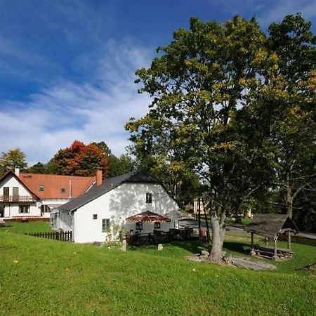 Tradicni Hostinec Aparthotel Sněžné Buitenkant foto