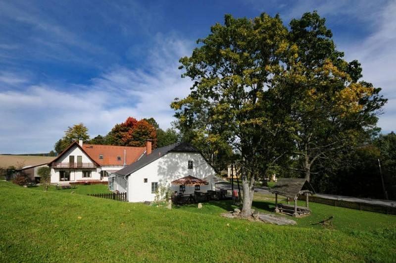 Tradicni Hostinec Aparthotel Sněžné Buitenkant foto